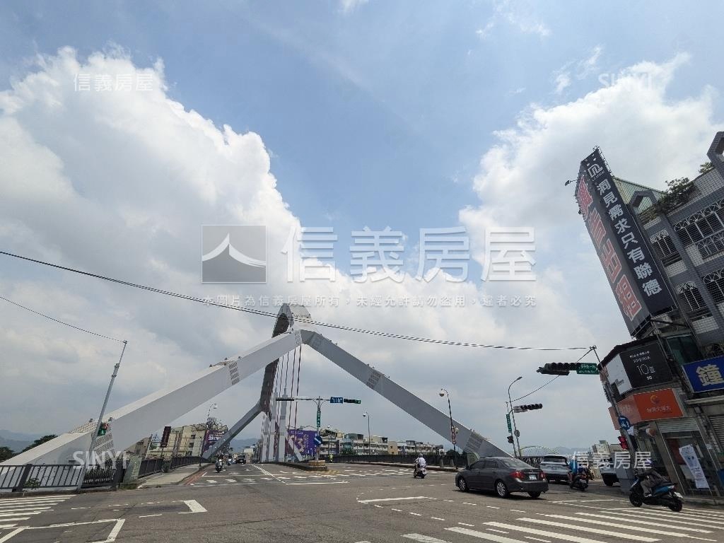 大帝城堡臨路別墅房屋室內格局與周邊環境