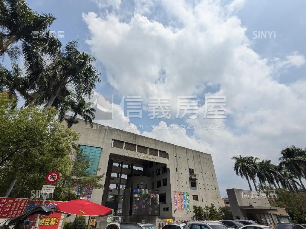 大帝城堡臨路別墅房屋室內格局與周邊環境