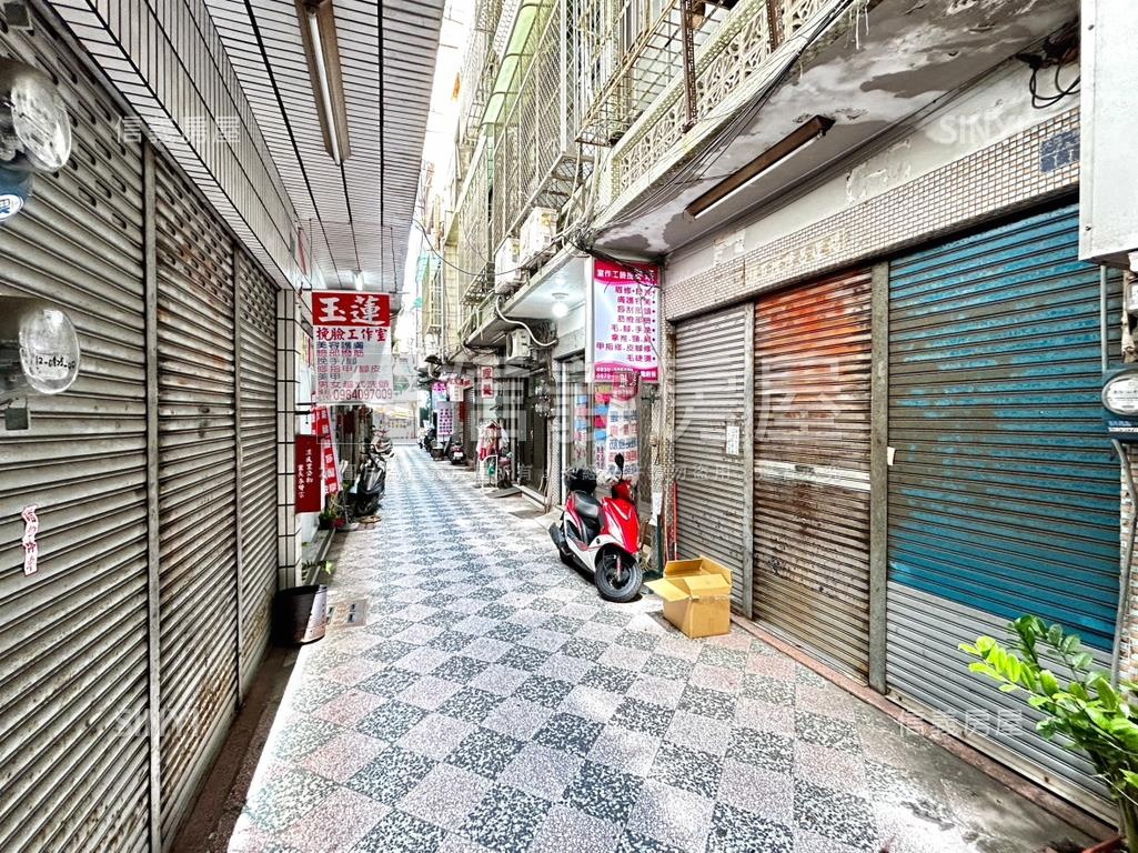 近新興市場安靜透天店面房屋室內格局與周邊環境
