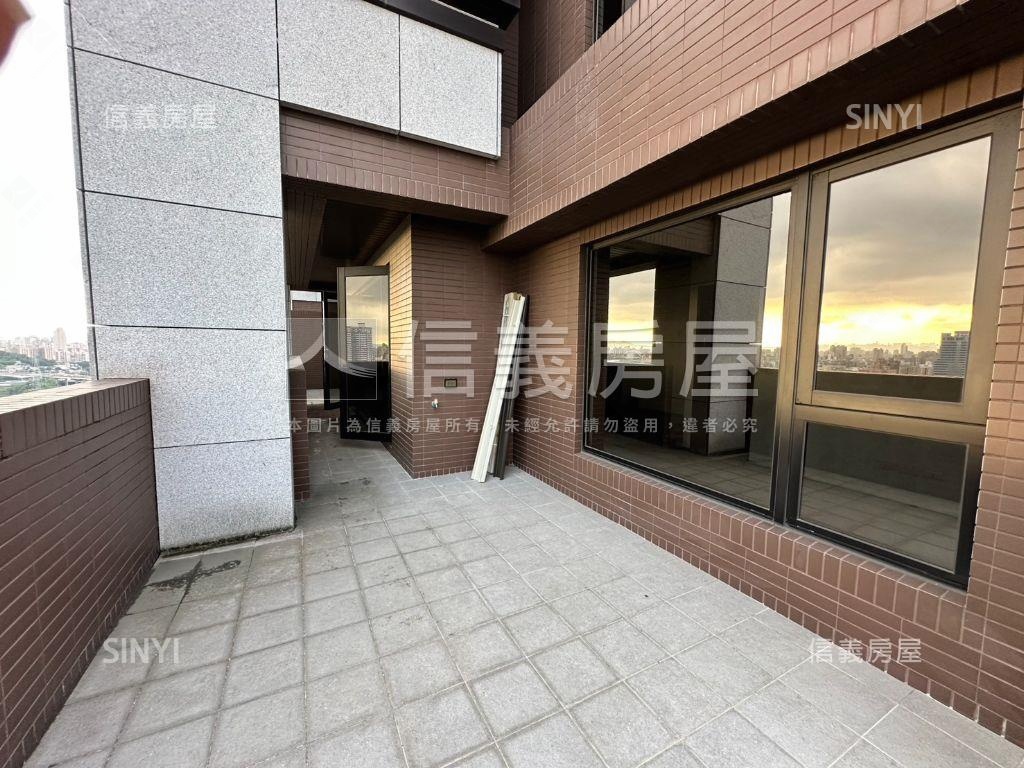 帝景河岸毛胚ＳＲＣ大戶房屋室內格局與周邊環境