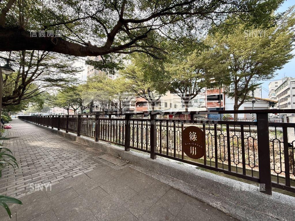 國聚之邑朝南高樓視野平車房屋室內格局與周邊環境