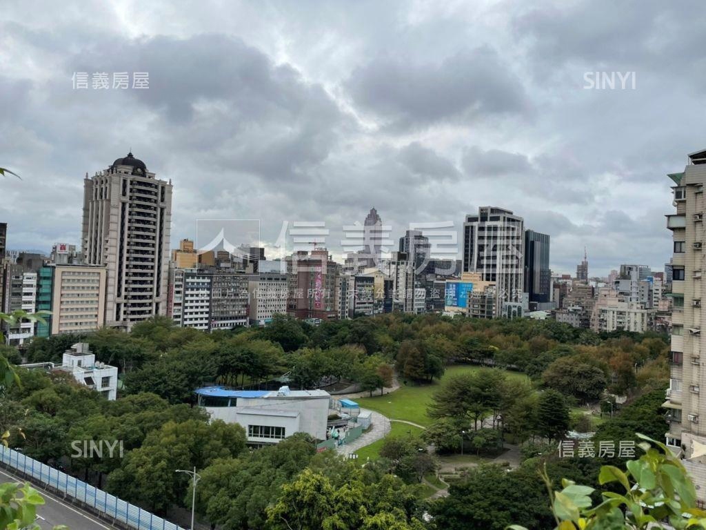 新生高樓頂加住辦房屋室內格局與周邊環境