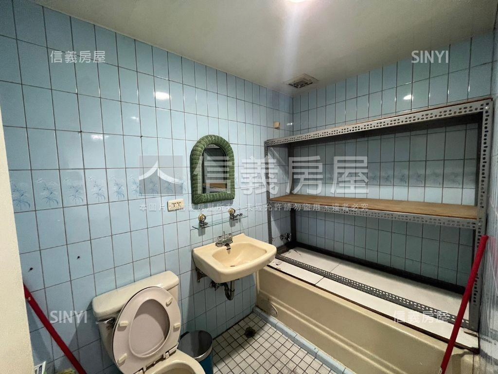 新生高樓頂加住辦房屋室內格局與周邊環境