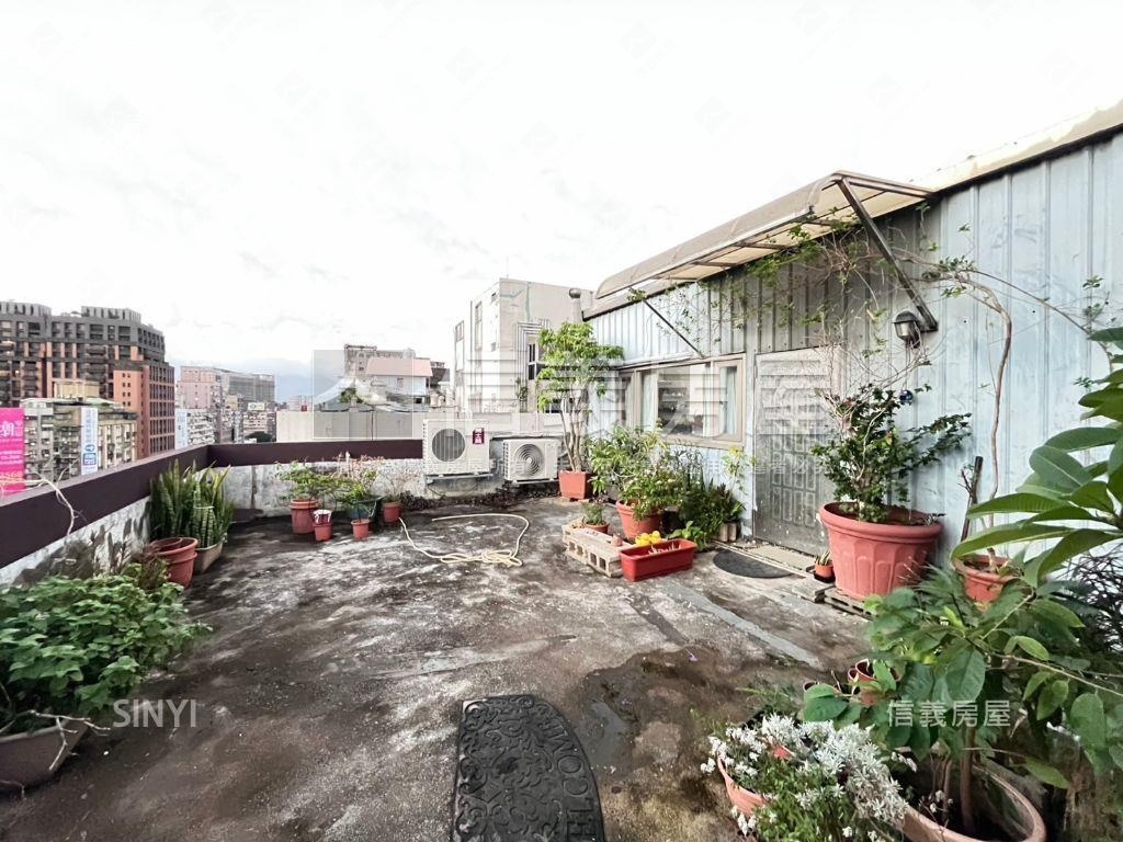 新生高樓頂加住辦房屋室內格局與周邊環境