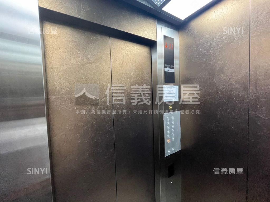 新生高樓頂加住辦房屋室內格局與周邊環境