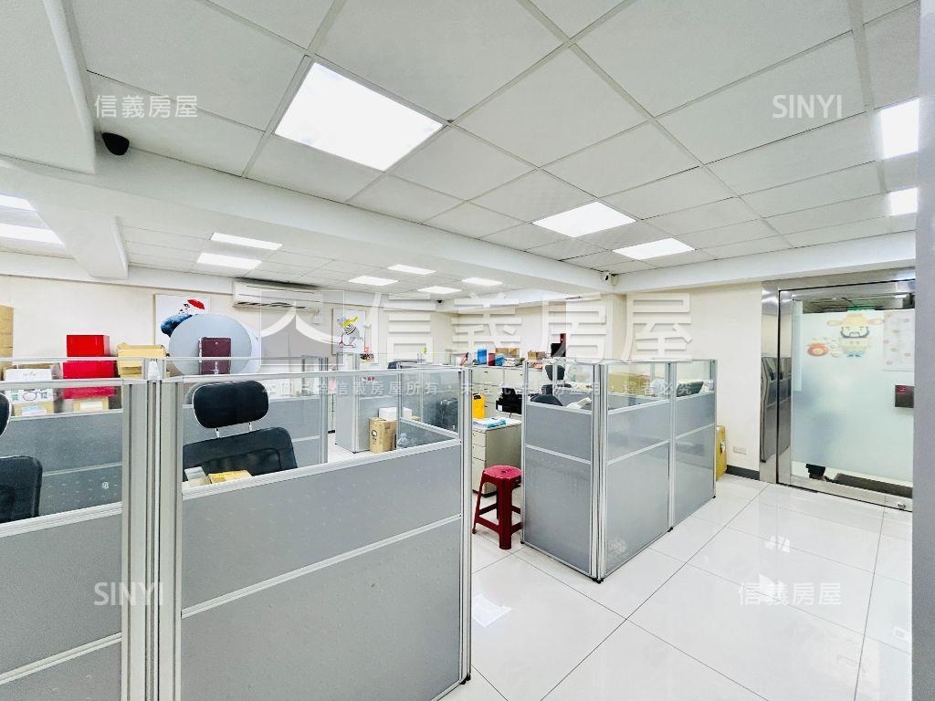 統領大樓黃金方正明亮辦公房屋室內格局與周邊環境