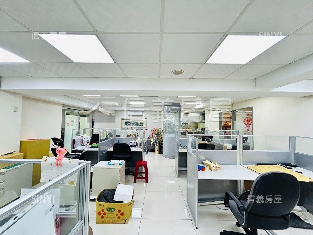 統領大樓黃金方正明亮辦公房屋室內格局與周邊環境