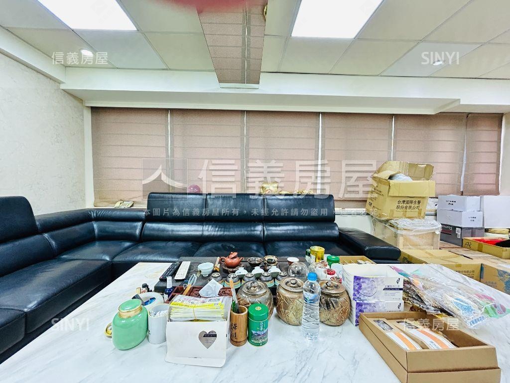 統領大樓黃金方正明亮辦公房屋室內格局與周邊環境