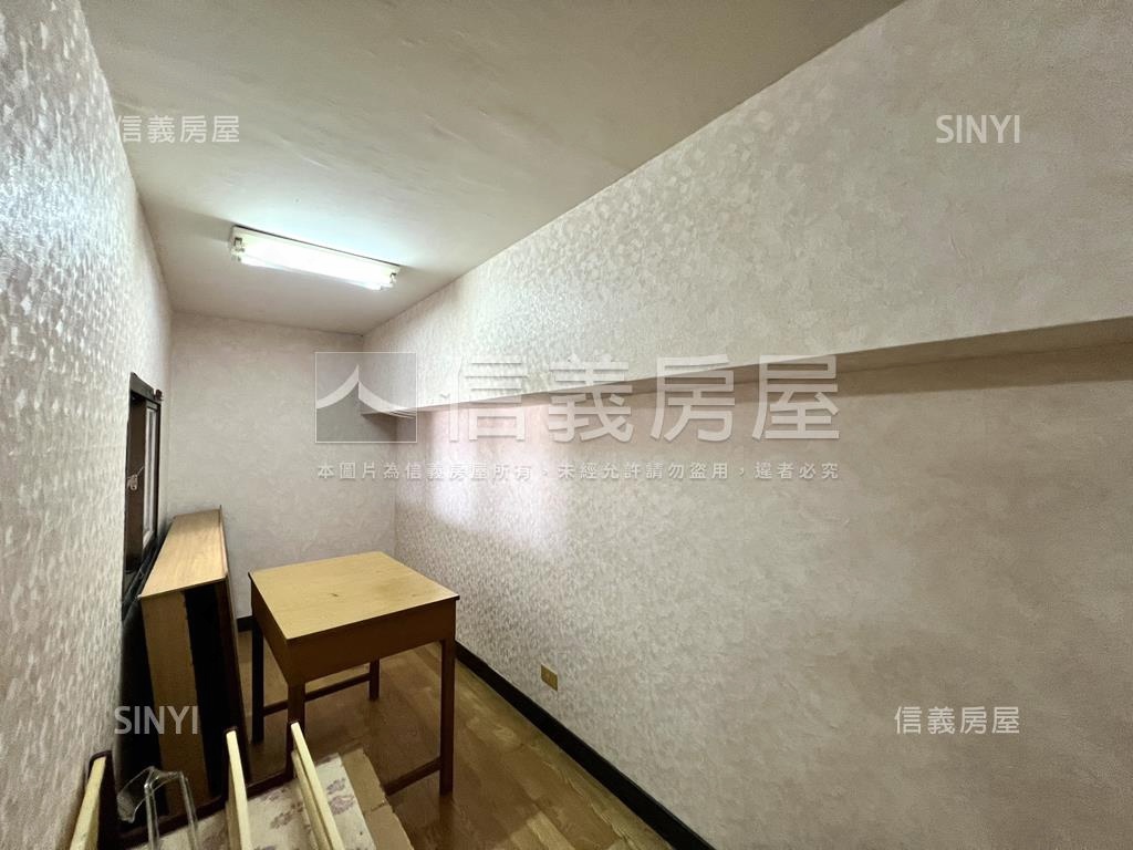 仁德園中園｜次頂樓景觀戶房屋室內格局與周邊環境