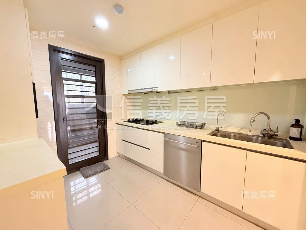 高樓層君璽美景盡收眼底房屋室內格局與周邊環境