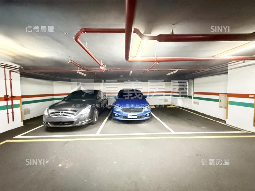 七張捷運綠意金典三房車位房屋室內格局與周邊環境