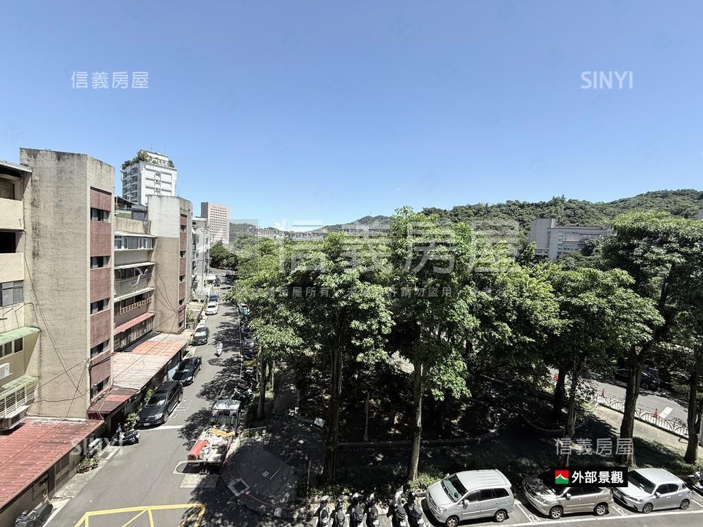 公園首排電梯三房車位房屋室內格局與周邊環境