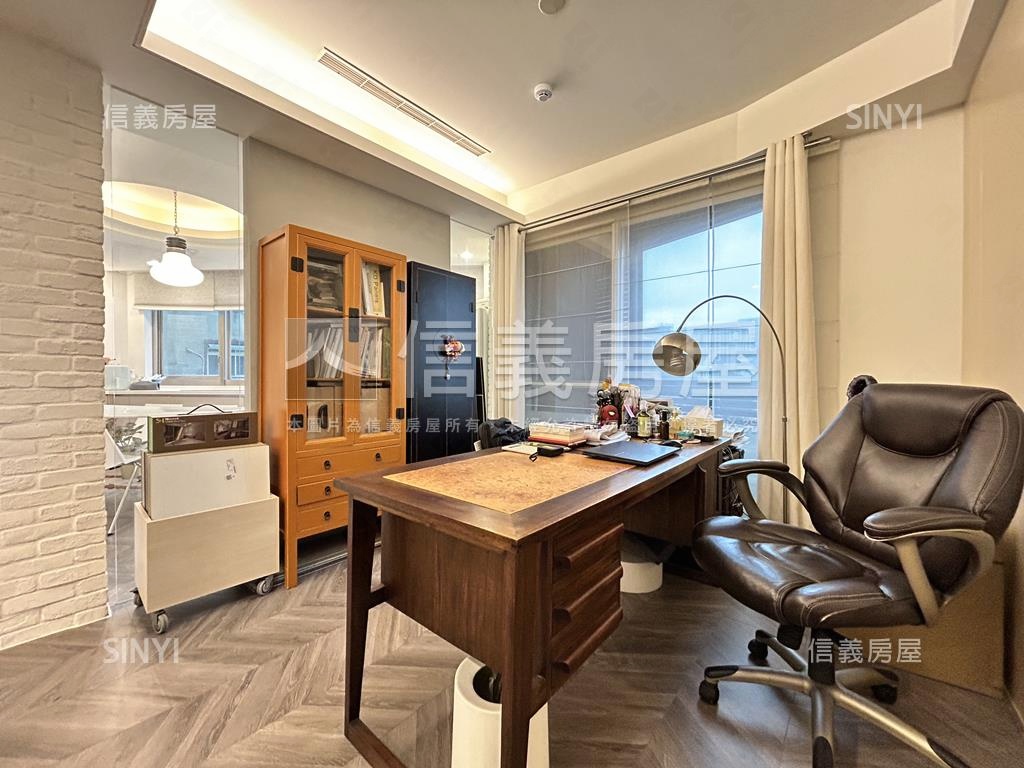 鋼骨捷運邊間美廈房屋室內格局與周邊環境