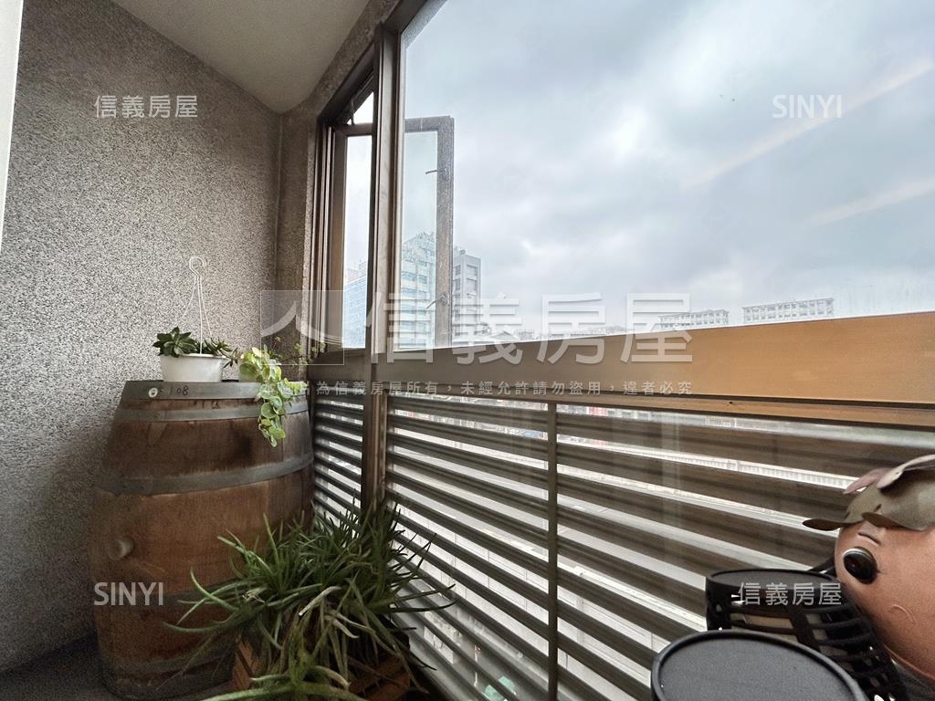 鋼骨捷運邊間美廈房屋室內格局與周邊環境