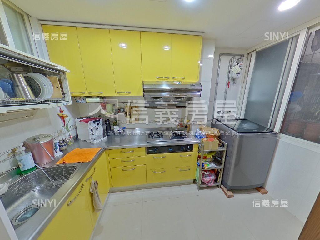 專任。板橋篤行路美寓房屋室內格局與周邊環境