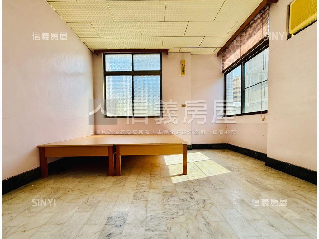 北區大武街｜邊間角窗透天房屋室內格局與周邊環境