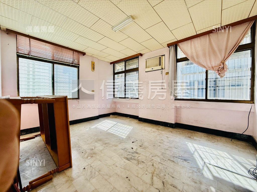 北區大武街｜邊間角窗透天房屋室內格局與周邊環境