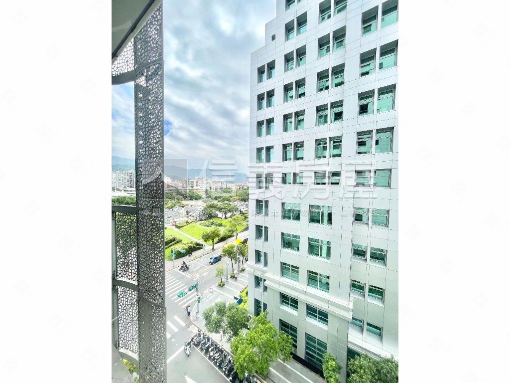 近１０１新世界幸運６樓房屋室內格局與周邊環境