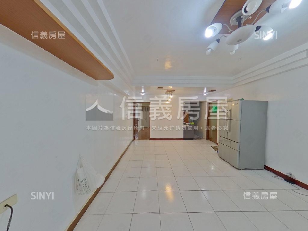 店長推薦中興商圈三房車位房屋室內格局與周邊環境