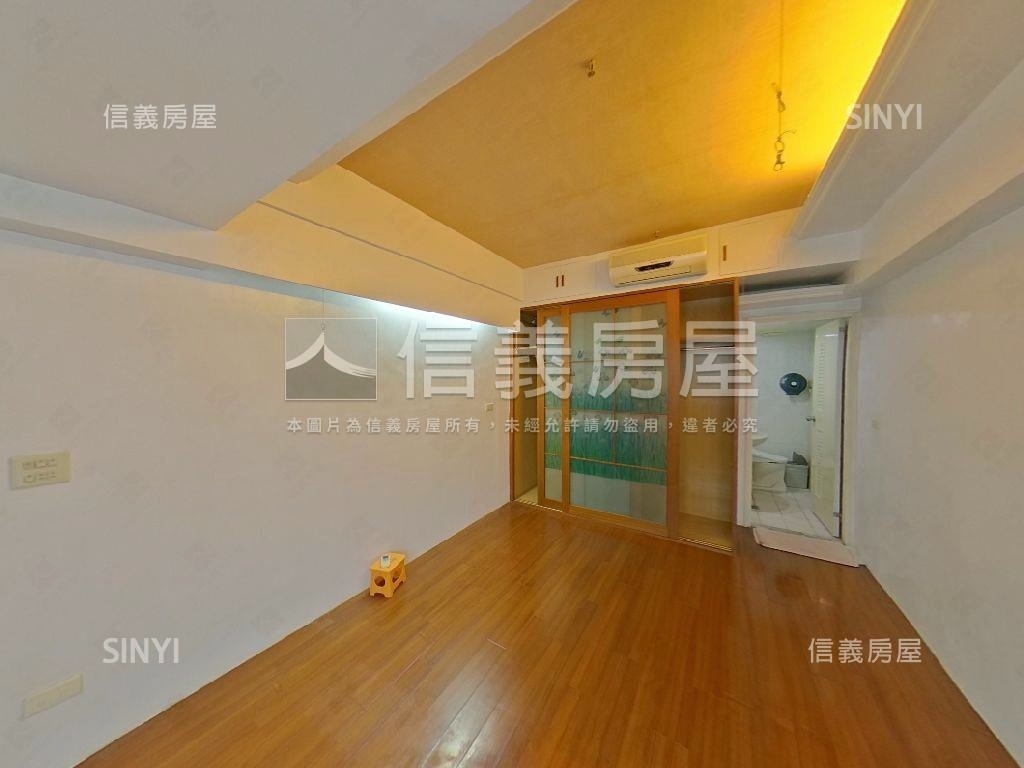 店長推薦中興商圈三房車位房屋室內格局與周邊環境