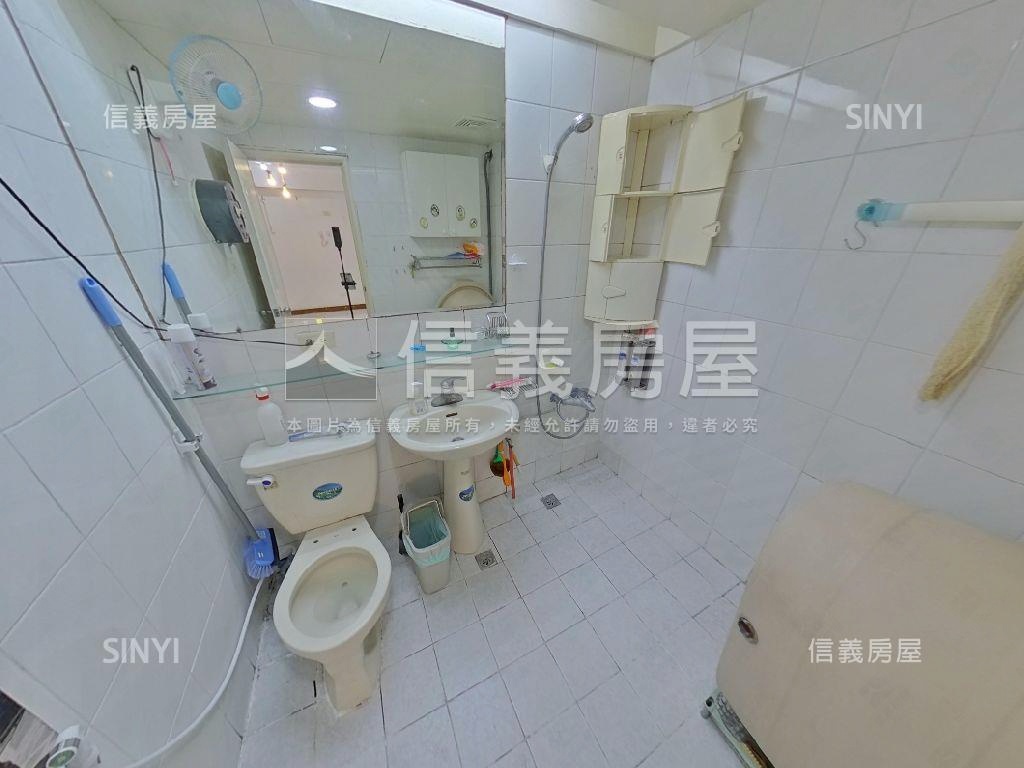 店長推薦中興商圈三房車位房屋室內格局與周邊環境