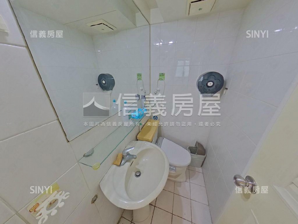 店長推薦中興商圈三房車位房屋室內格局與周邊環境