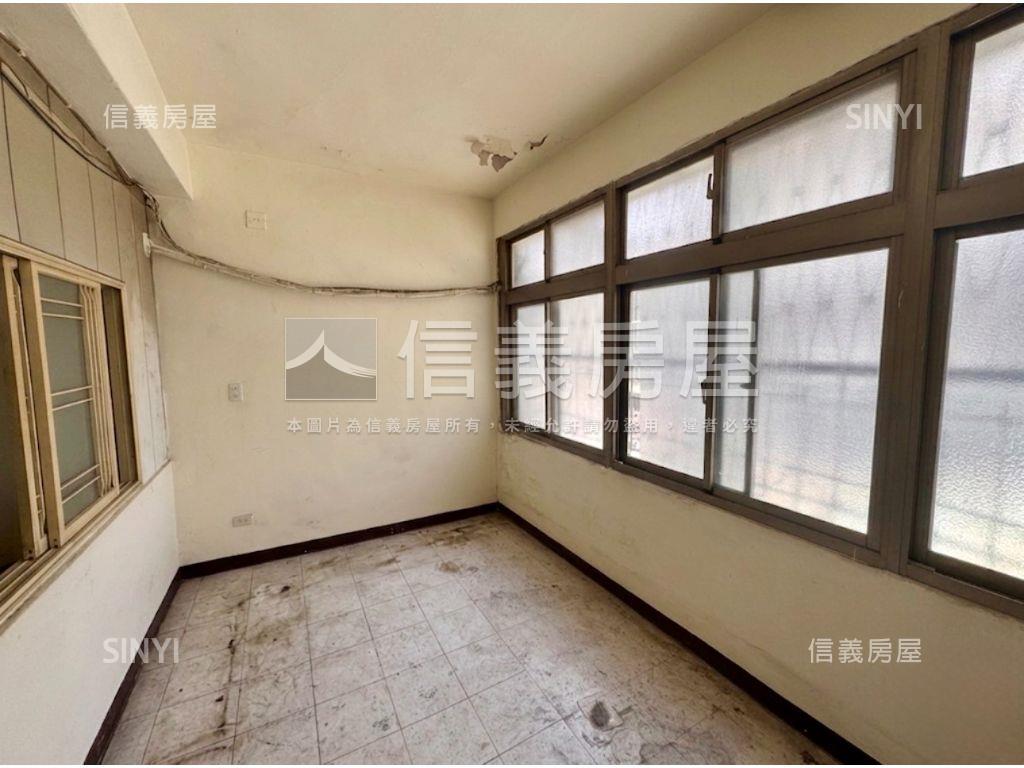 重慶金鑽雙效稀有透天房屋室內格局與周邊環境