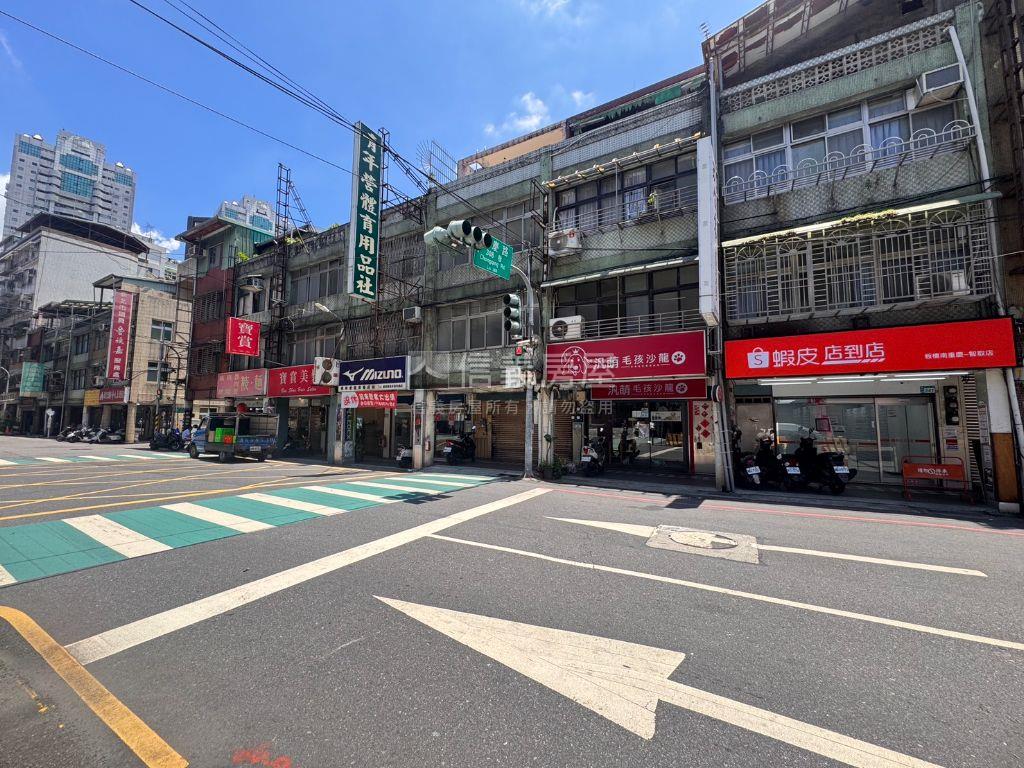 重慶＜整棟＞金鑽稀有透天房屋室內格局與周邊環境