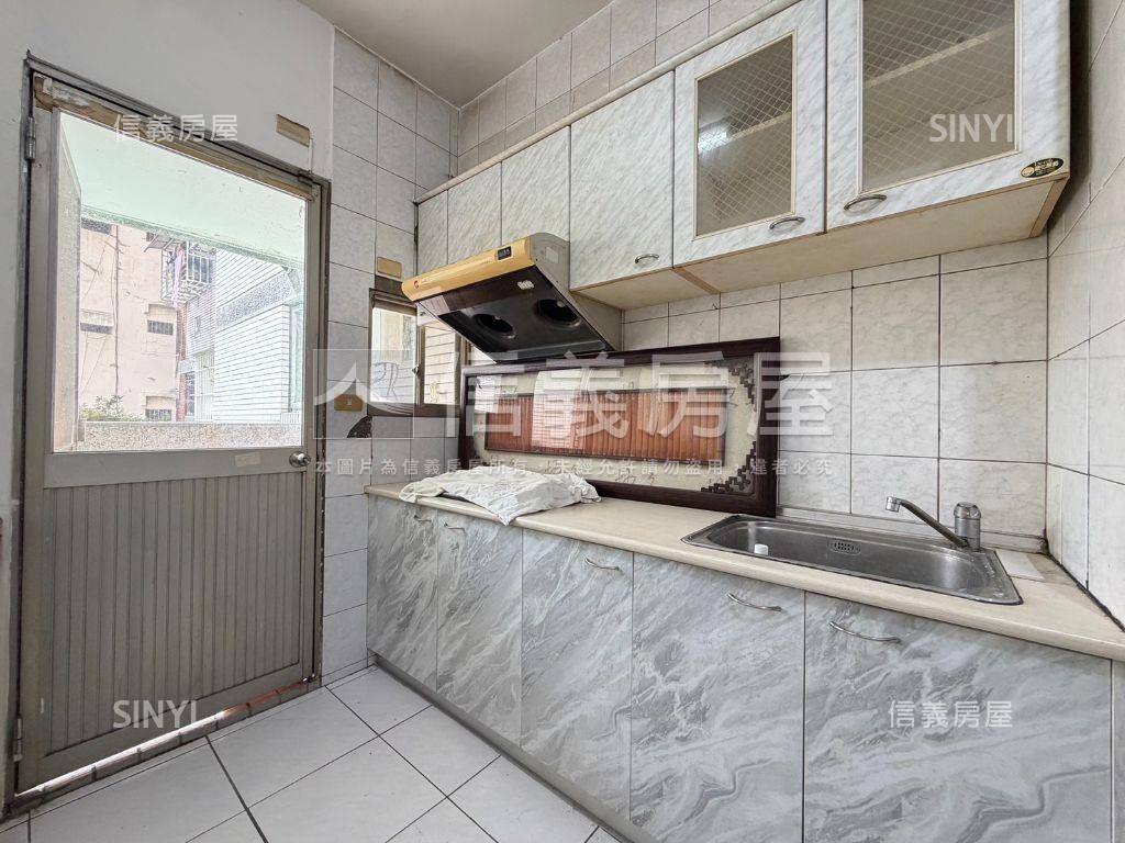 近興大◆裝潢１－３Ｆ樓店房屋室內格局與周邊環境