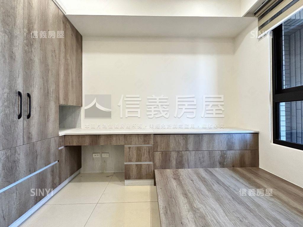 烏日三房雙車位房屋室內格局與周邊環境