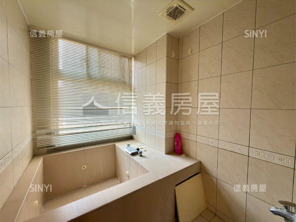尊爵會館溫馨採光兩房房屋室內格局與周邊環境