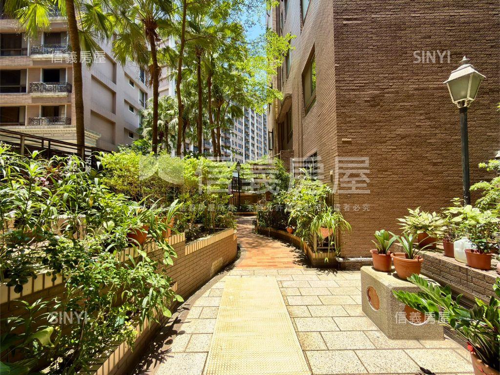 尊爵會館溫馨採光兩房房屋室內格局與周邊環境