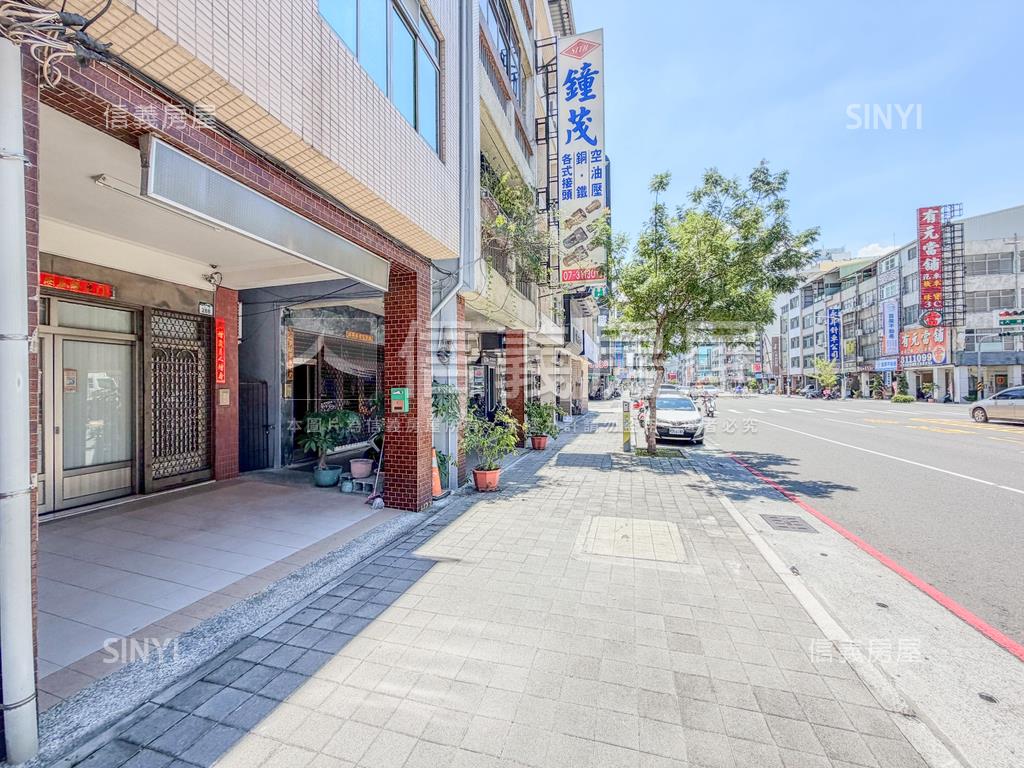 高雄火車站正路透天金店房屋室內格局與周邊環境