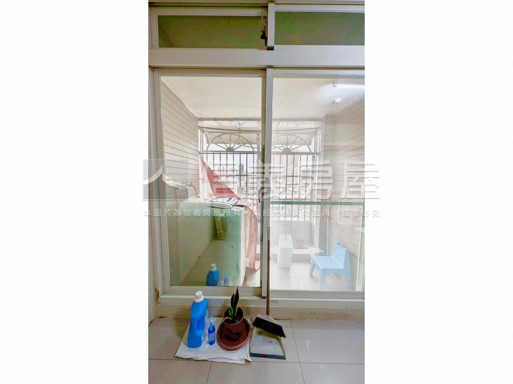 Ｏ４捷運有陽台的精美套房房屋室內格局與周邊環境