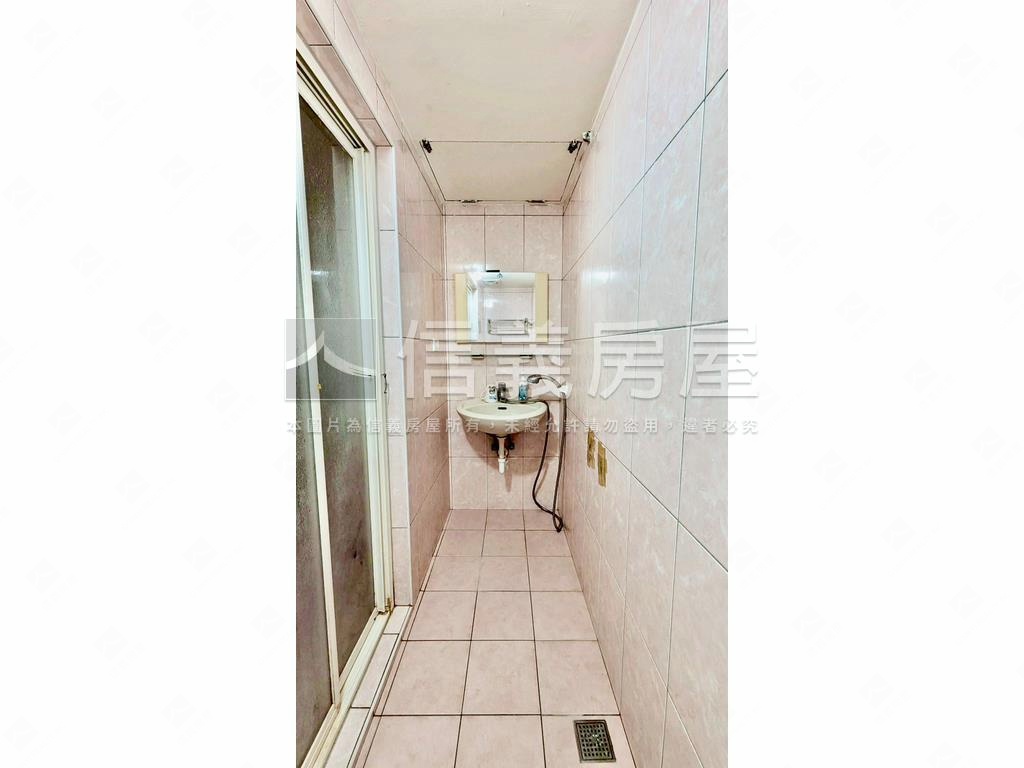 Ｏ４捷運有陽台的精美套房房屋室內格局與周邊環境