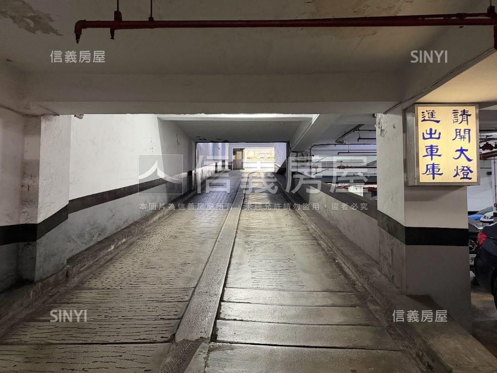 祥瑞園的坡平車位房屋室內格局與周邊環境