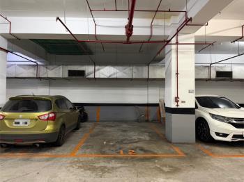 祥瑞園的坡平車位