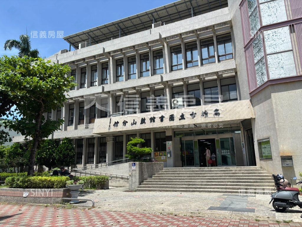 近美術館臨路邊間透店房屋室內格局與周邊環境