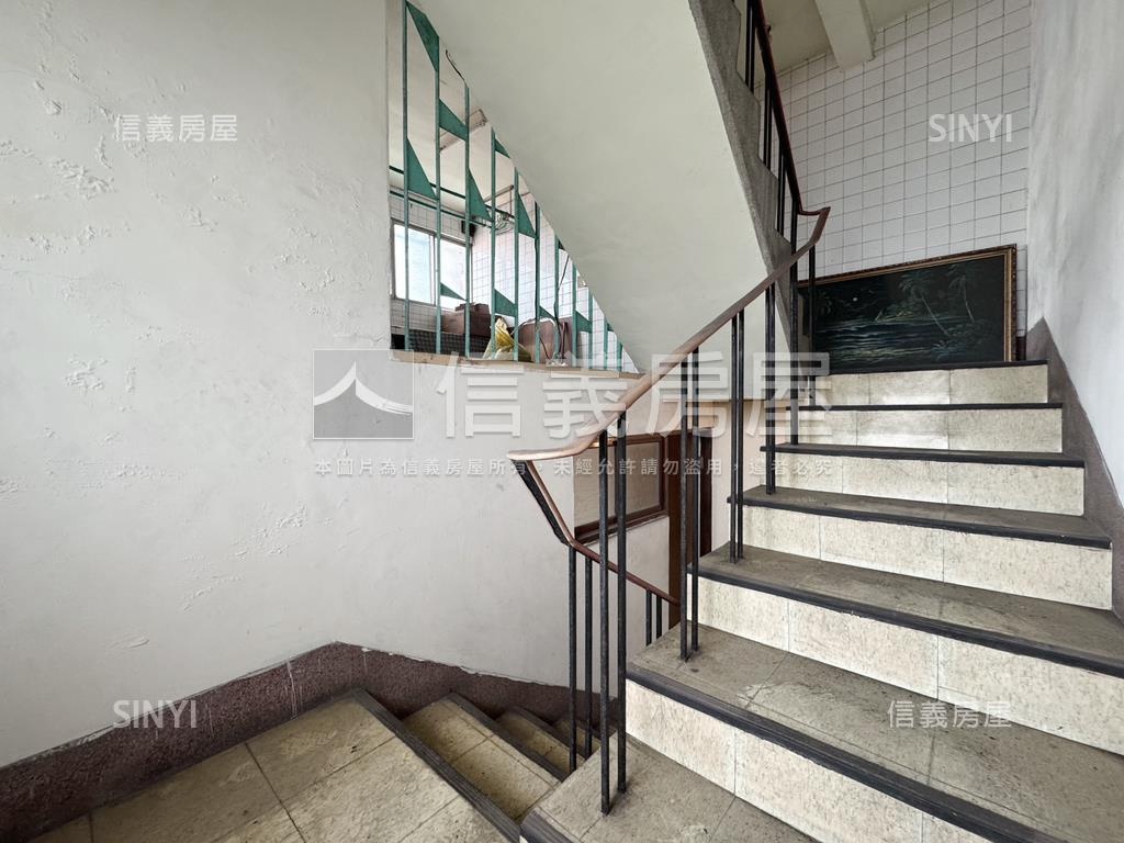 三多二路．商五雙透店房屋室內格局與周邊環境