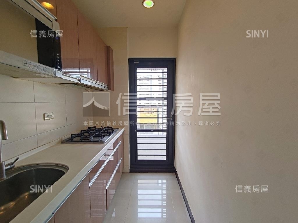 美學館高樓採光美宅平車房屋室內格局與周邊環境