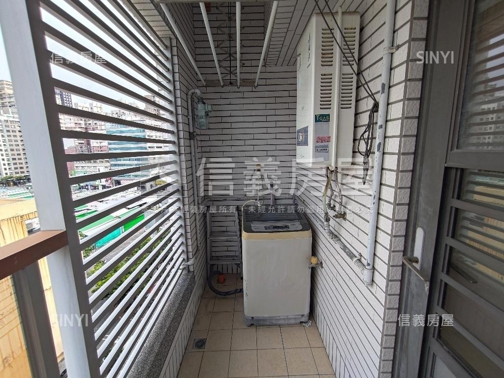 美學館高樓採光美宅平車房屋室內格局與周邊環境