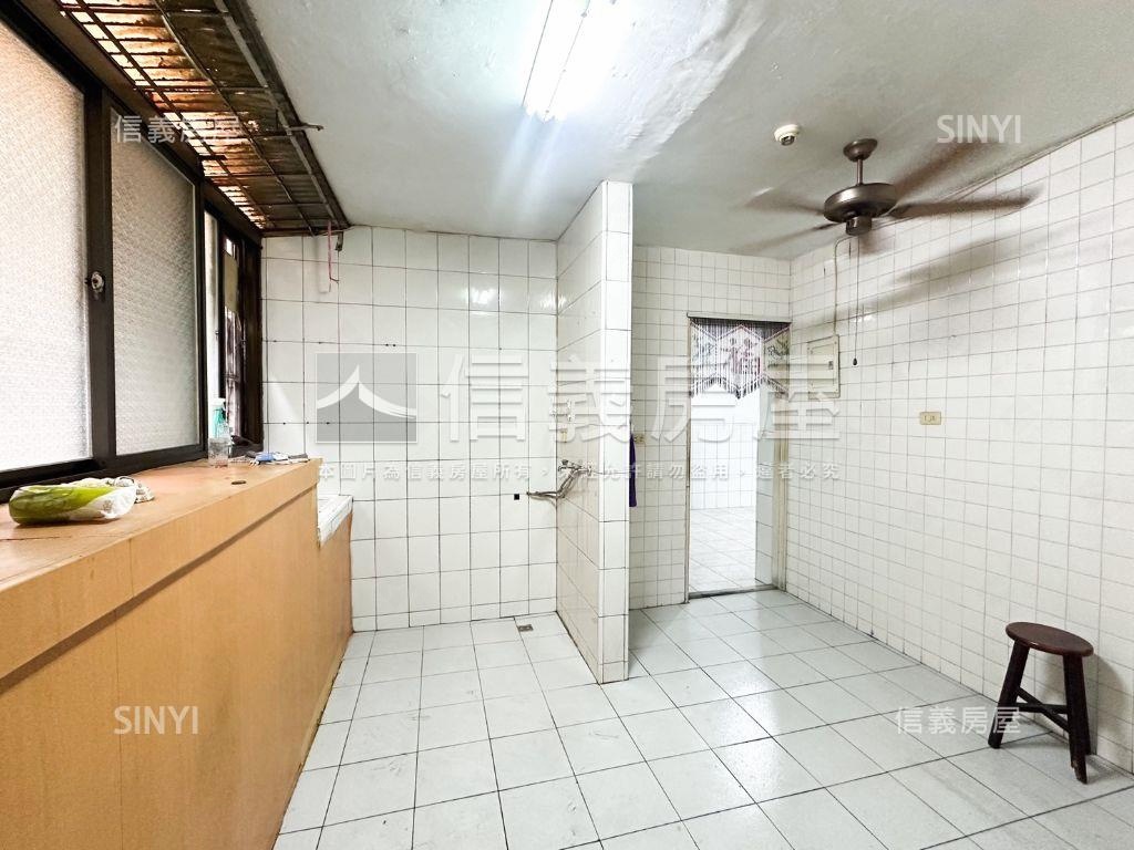 果貿三房小資好成家房屋室內格局與周邊環境