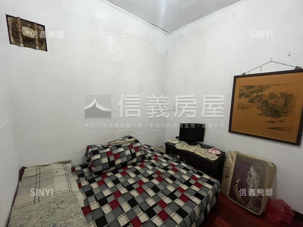 鳳吉四街，二樓美居房屋室內格局與周邊環境