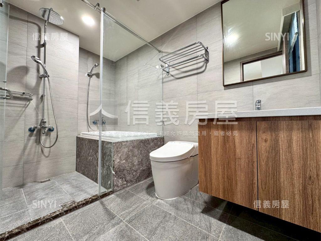 近漢神百貨三房平車房屋室內格局與周邊環境