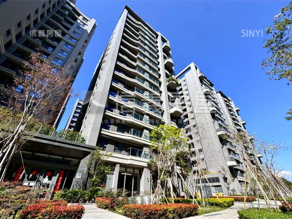 近漢神百貨三房平車房屋室內格局與周邊環境