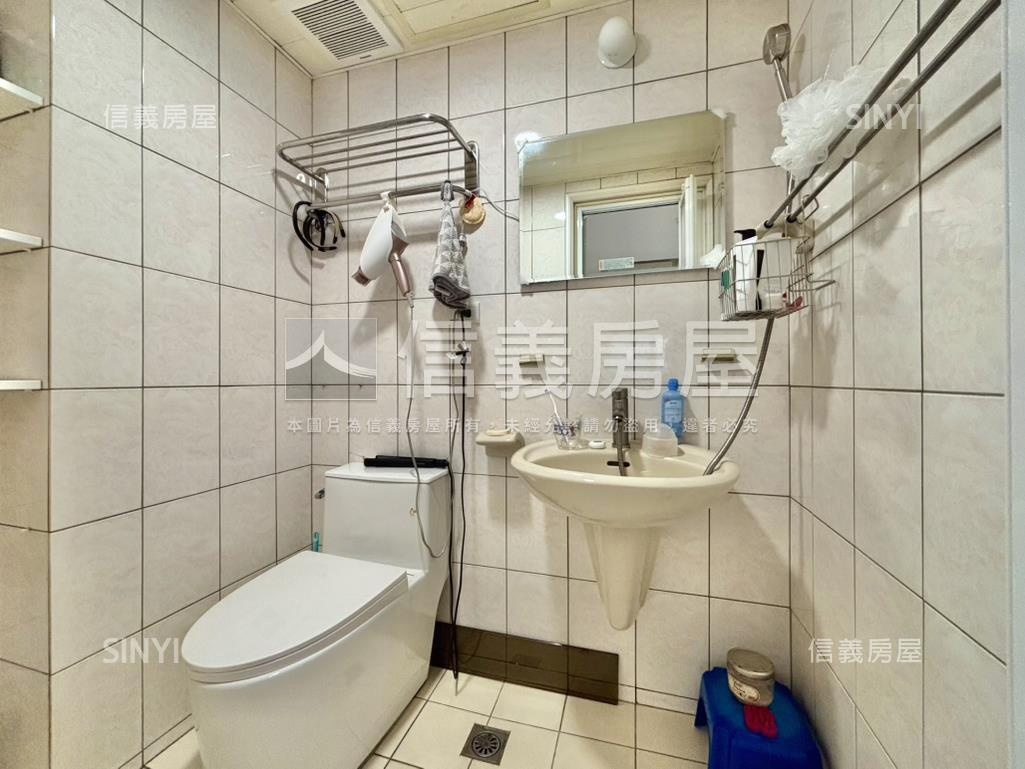 富麗堂皇●傳家寶四房車位房屋室內格局與周邊環境