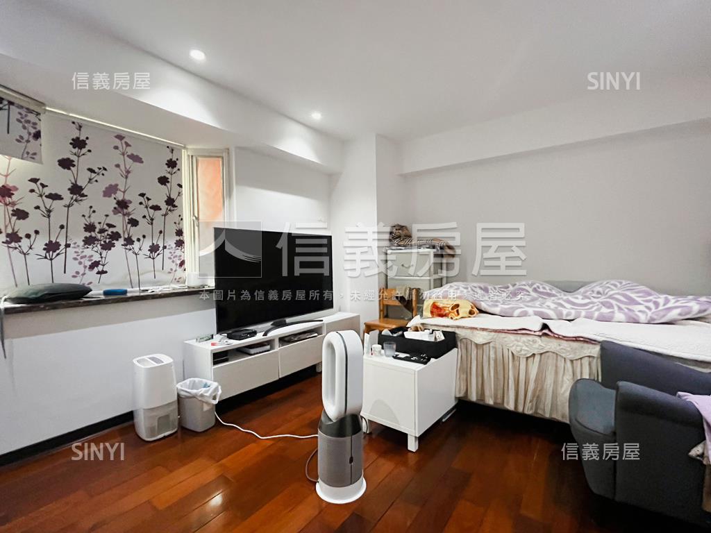 前港公園~全家福坡平車位房屋室內格局與周邊環境