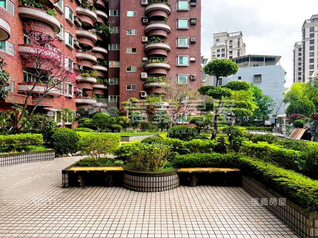 前港公園~全家福坡平車位房屋室內格局與周邊環境