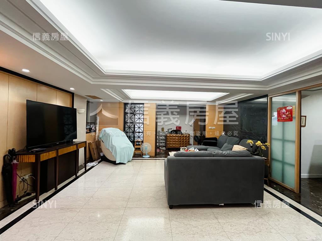 前港公園~全家福坡平車位房屋室內格局與周邊環境