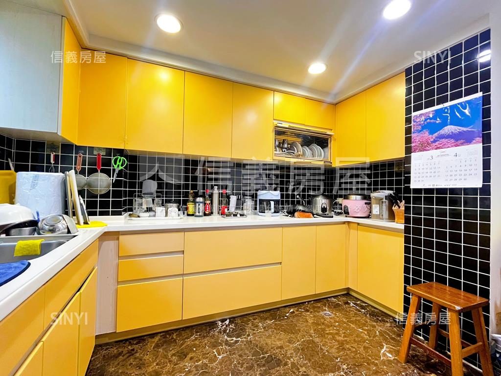 前港公園~全家福坡平車位房屋室內格局與周邊環境